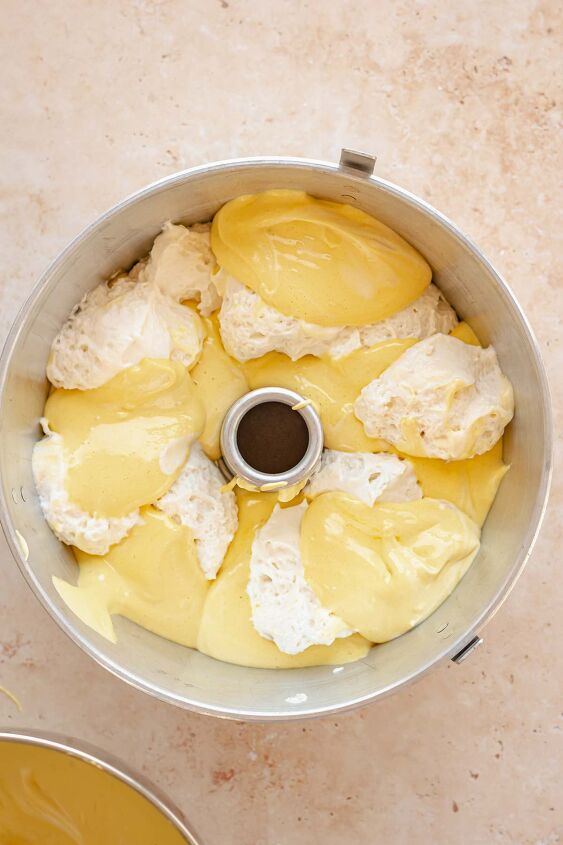 daffodil cake, Yellow and white cake batter alternating in a tube pan