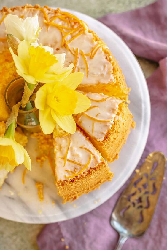 daffodil cake, Daffodil cake slices on a cake stand