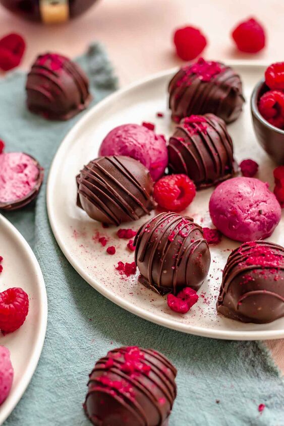 Chocolate Raspberry Truffles With Raspberry Filling | Foodtalk