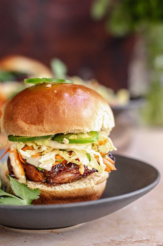 braised pork belly sliders with asian slaw, Asian pork belly slider on a bun and plate