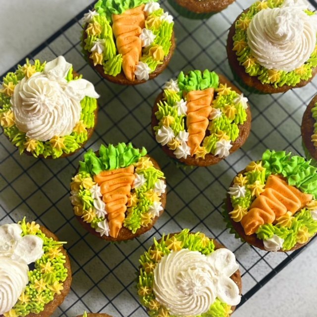 easy carrot cake cupcakes