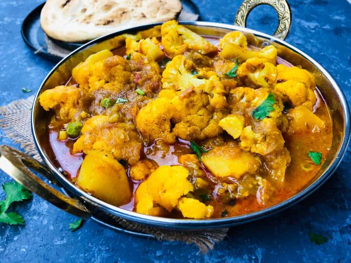 aloo gobi potato cauliflower curry, potato cauliflower curry