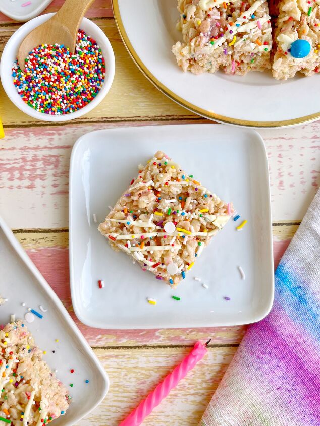 Birthday Cake Rice Krispie Treats | Foodtalk