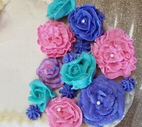 grand piano cake, frosting flowers