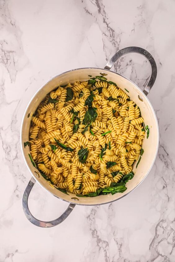 creamy one pot pasta with ricotta and lemon, One Pot Pasta being cooked in a large stockpot
