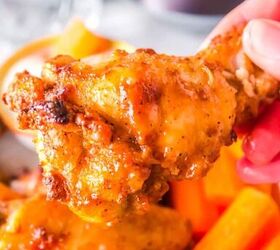 crispy air fryer chicken wings with cornstarch, Close up photo of one crispy chicken wing cooked in the air fryer with cornstarch