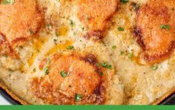 How to Make Skillet Smothered Chicken Thighs