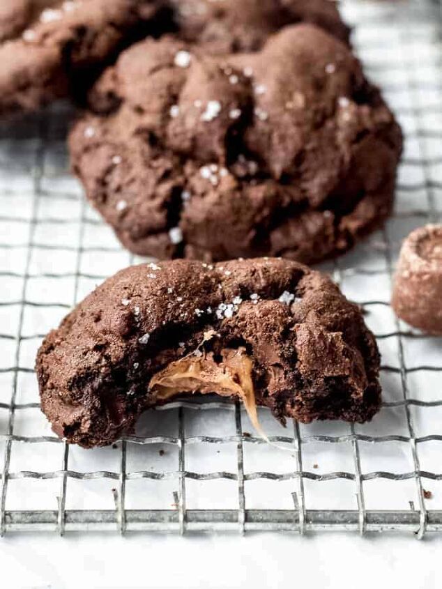 salted caramel stuffed dark chocolate cookies