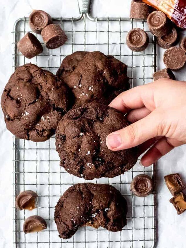 salted caramel stuffed dark chocolate cookies