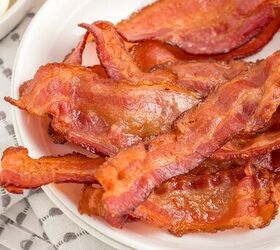 how to cook bacon in the air fryer, close up of bacon on a plate