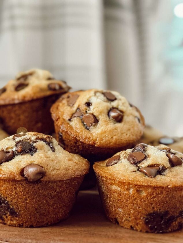 bakery style chocolate chip muffins, Homemade Muffins
