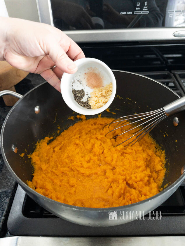 the best healthy mac and cheese recipe, Add garlic salt and pepper to the mashed butternut squash in a large pan heat until garlic is cooked
