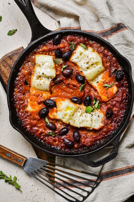 baked fish in tomato sauce, Baked Cod with Tomato Sauce