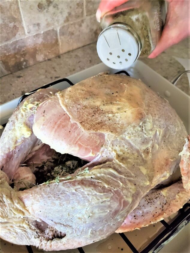 guaranteed easy juicy crispy roast turkey recipe, thyme turkey cavity adding sage turkey seasoning