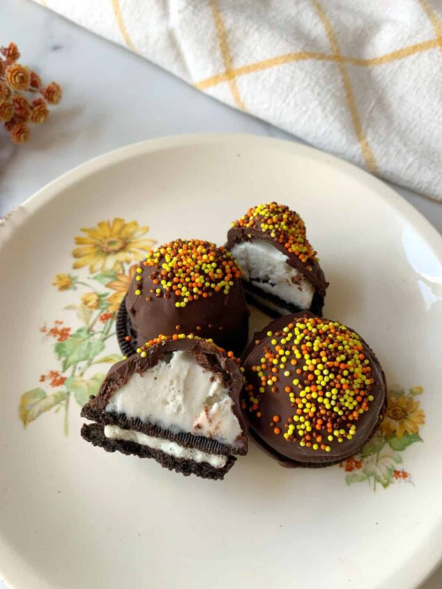 chocolate covered ice cream bites with oreos, Fall and Halloween Bites