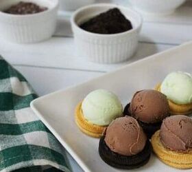 chocolate covered ice cream bites with oreos, Oreo cookies with chocolate and mint ice cream scoops on top