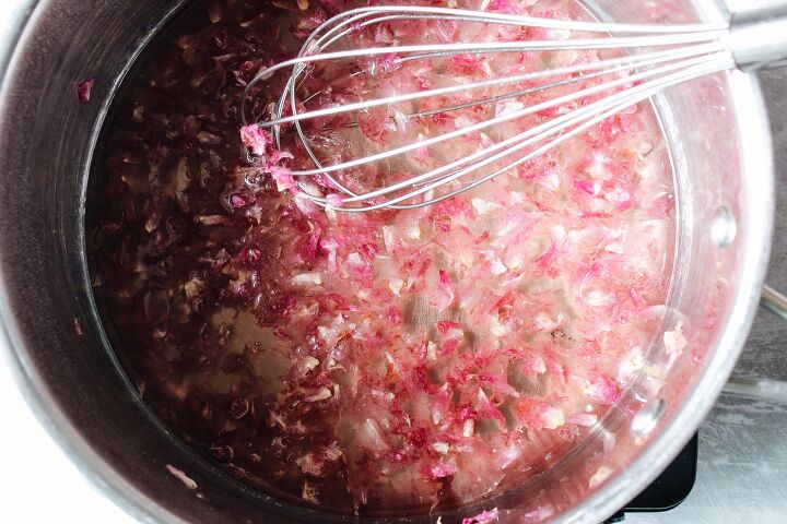 rose simple syrup, rose simple syrup simmering