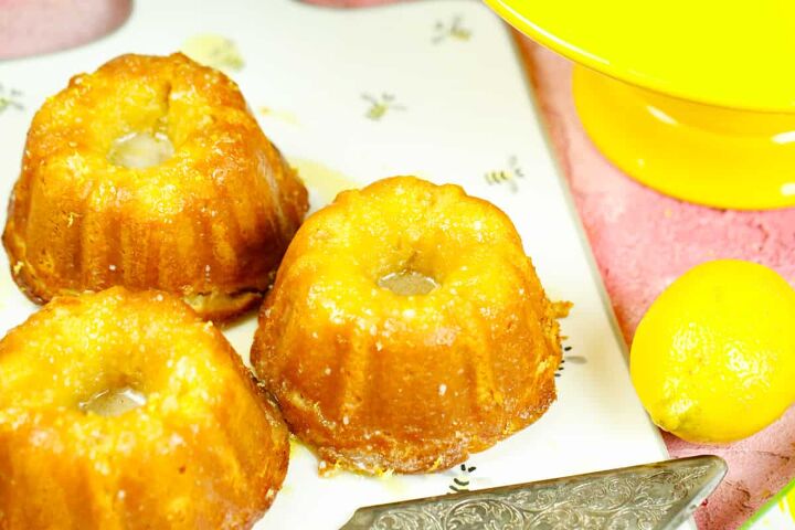 Mini Lemon Bundt Cakes | Foodtalk