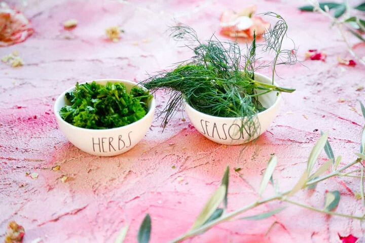 healthy ranch dip, Chives Dill and parsley for fresh ranch dip