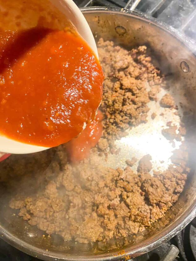 taco pasta casserole, Salsa takes this pasta taco bake to the next level