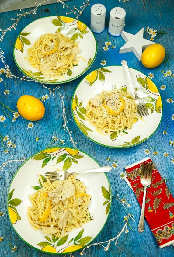 creamy lemon pasta with chicken, A display of beautiful Italian lemon chicken pasta with fresh grated parmesan Ciao