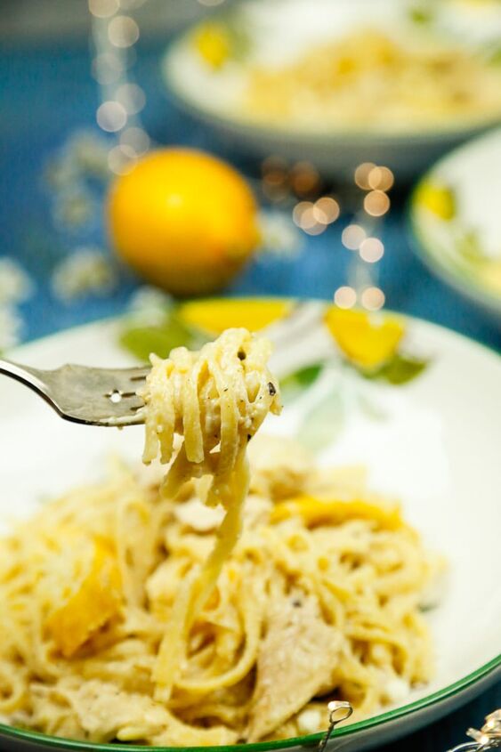 creamy lemon pasta with chicken, Feast your eyes on this delicious lemon chicken cream sauce