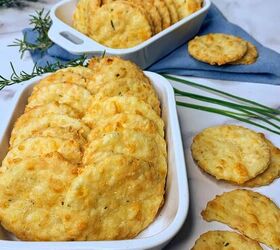 Homemade Cheddar Cheese Crackers