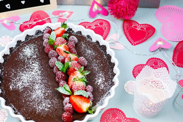 chocolate coffee ganache with raspberries, Paper mache heart with a chocolate cake with berries