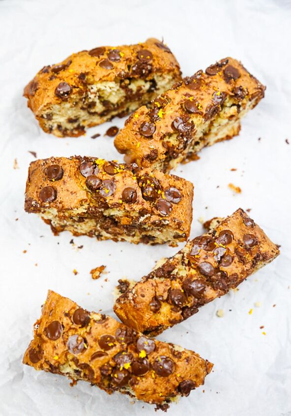 chocolate orange loaf cake, Thick slices of delicious and refreshing chocolate chip orange loaf cake fresh out of the oven