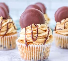Easy Peanut Butter Chocolate Chip Cupcakes Recipe