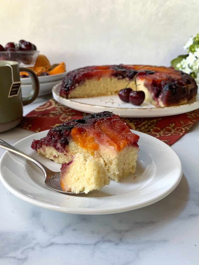 apricot cherry upside down cake, A cherry fruit cake with apricots