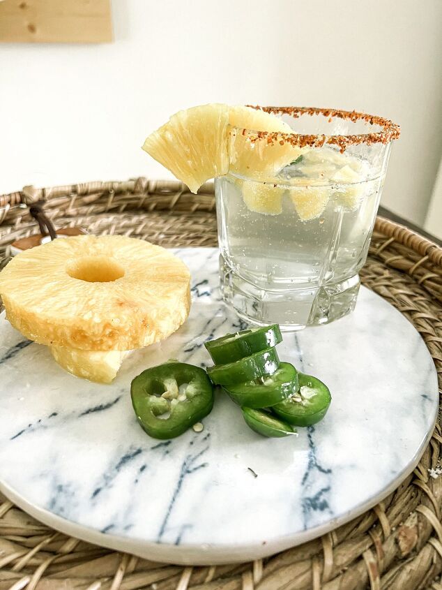 spicy pineapple ranch water, Spicy pineapple ranch water low carb cocktail