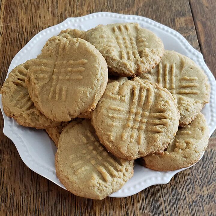 soft and chewy sourdough peanut butter cookies