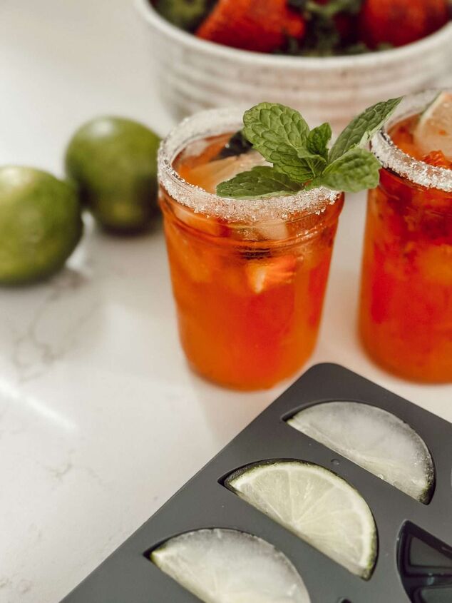 strawberry mojito mocktail, Strawberry mojito mocktail combines the refreshing flavors of strawberries lime