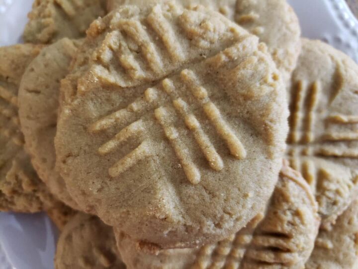 soft and chewy sourdough peanut butter cookies, sourdough peanut butter criss cross cookie
