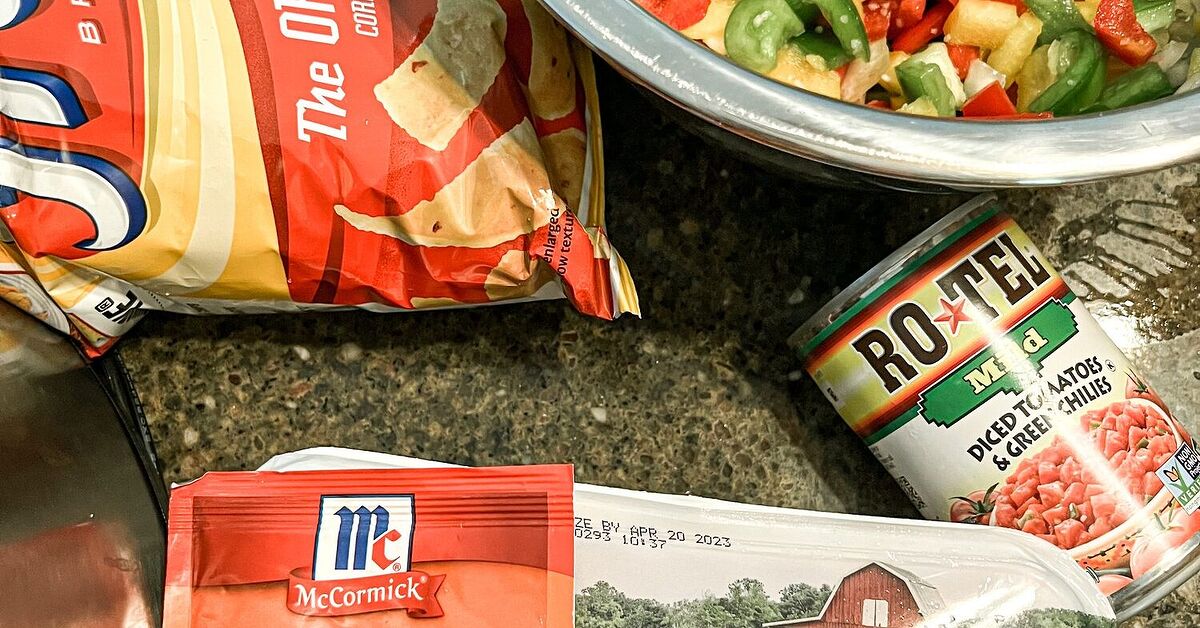 Taco 12tomatoes 99easyrecipes Walking taco crock pot recipe