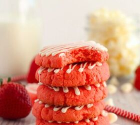 easy and chewy strawberry cake mix cookies recipe, Strawberry cookies stacked