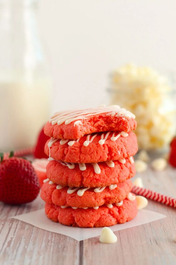 easy and chewy strawberry cake mix cookies recipe, Strawberry cookies stacked