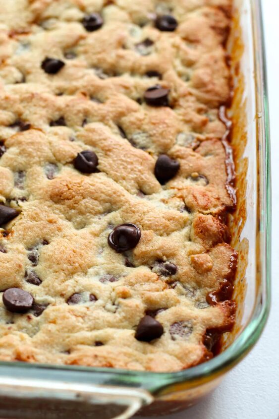 salted caramel chocolate chip cookie bars recipe, Caramel chocolate chip cookie bars in a pan after being baked