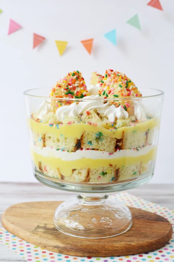 colorful funfetti birthday cake trifle recipe, Layers of funfetti cake cookies pudding and whipped topping in a trifle
