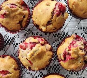 best cranberry walnut muffin recipe with orange marmalade, baked muffin cooling in muffin tin