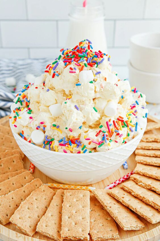 happy birthday cake fluff salad recipe, Marshmallow fluff salad with sprinkles and graham crackers