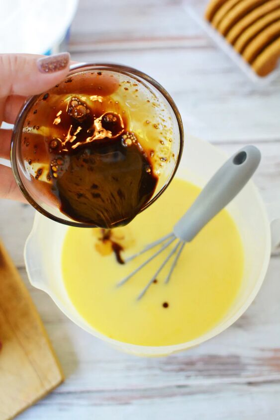 pumpkin spice latte trifle recipe, Adding coffee to vanilla pudding