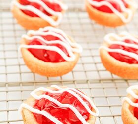 easy cherry pie cookies recipe, Glaze on top of cherry pie cookies