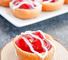 easy cherry pie cookies recipe, A cherry pie cookie on a wood slice with the rest in the background