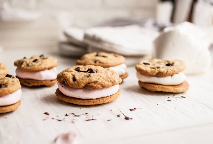 chocolate chip cookie sandwiches, Top with a cookie to make sandwiches