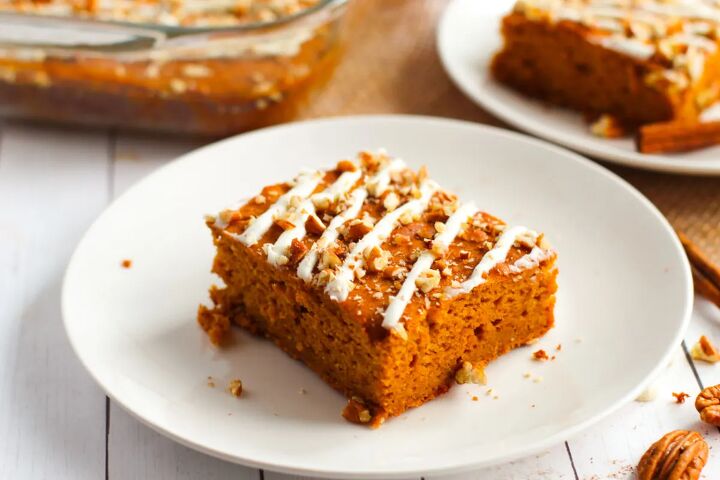 pumpkin snack cakes, Pumpkin snack cake bar with white chocolate drizzle