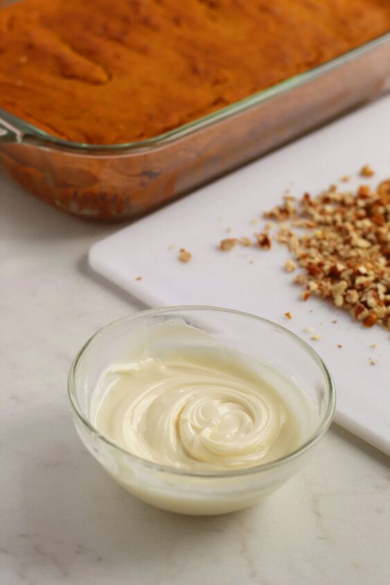 pumpkin snack cakes, White chocolate topping in a bowl