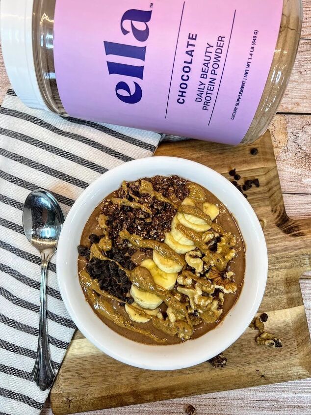 chocolate peanut butter banana smoothie bowl, chocolate smoothie bowl