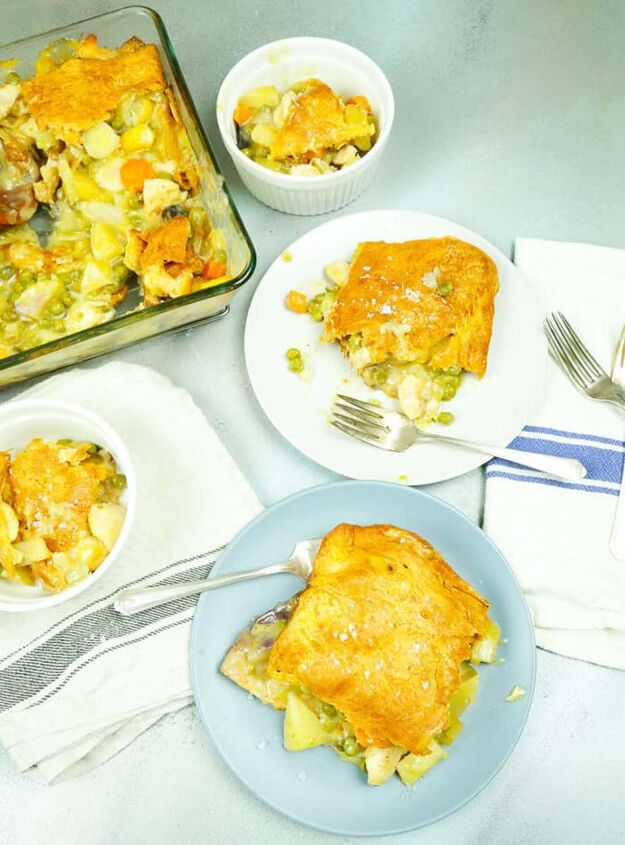 chicken pot pie with puff pastry recipe, Baked chicken pot pie fresh out of the oven